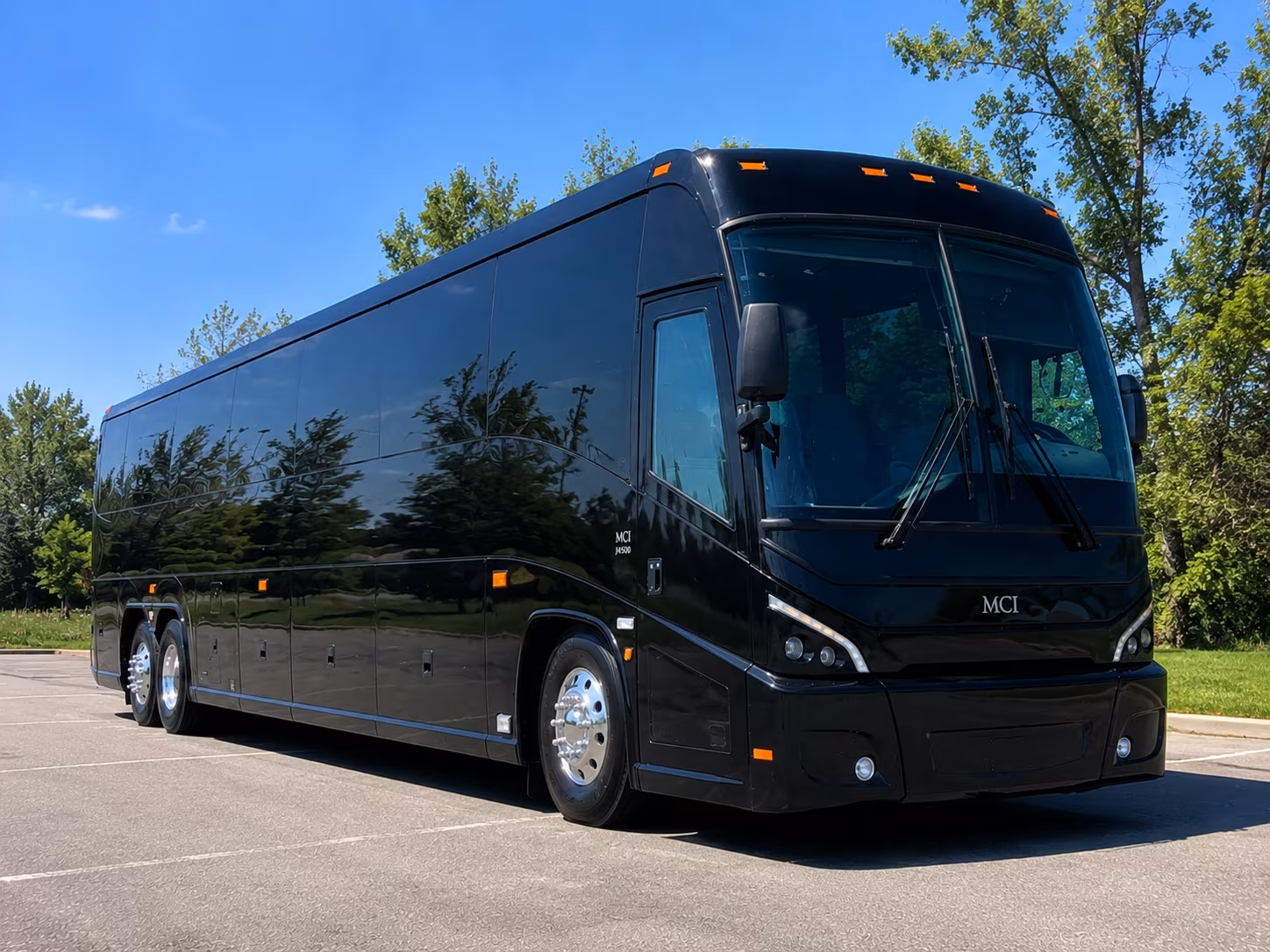 jackson attend jackson concerts with a charter bus rental