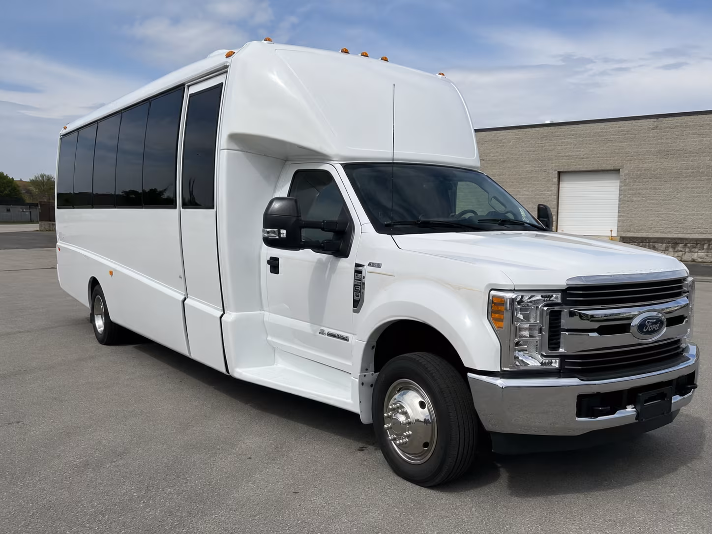 jackson create a night to remember with jackson prom bus rentals