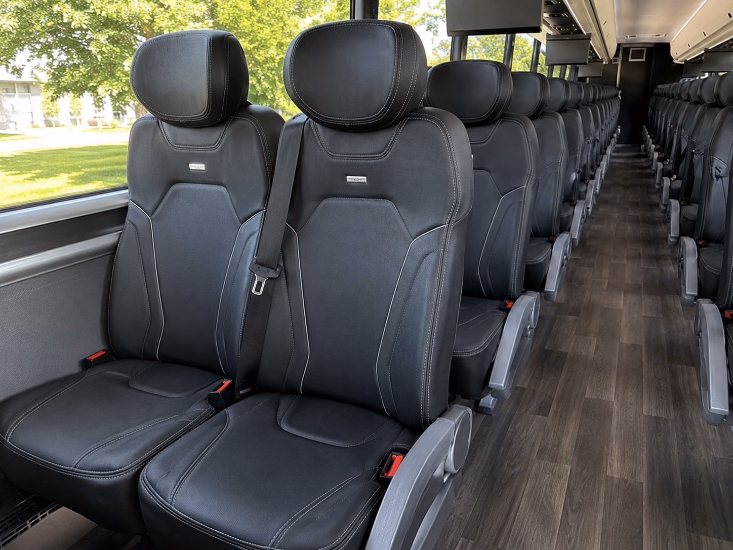 jackson group business travel made easy with jackson charter buses