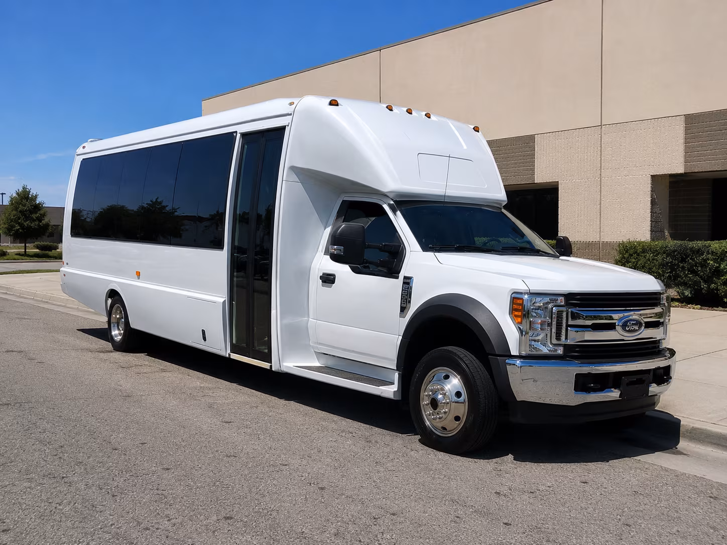 little rock private shuttles for little rock winery tour groups