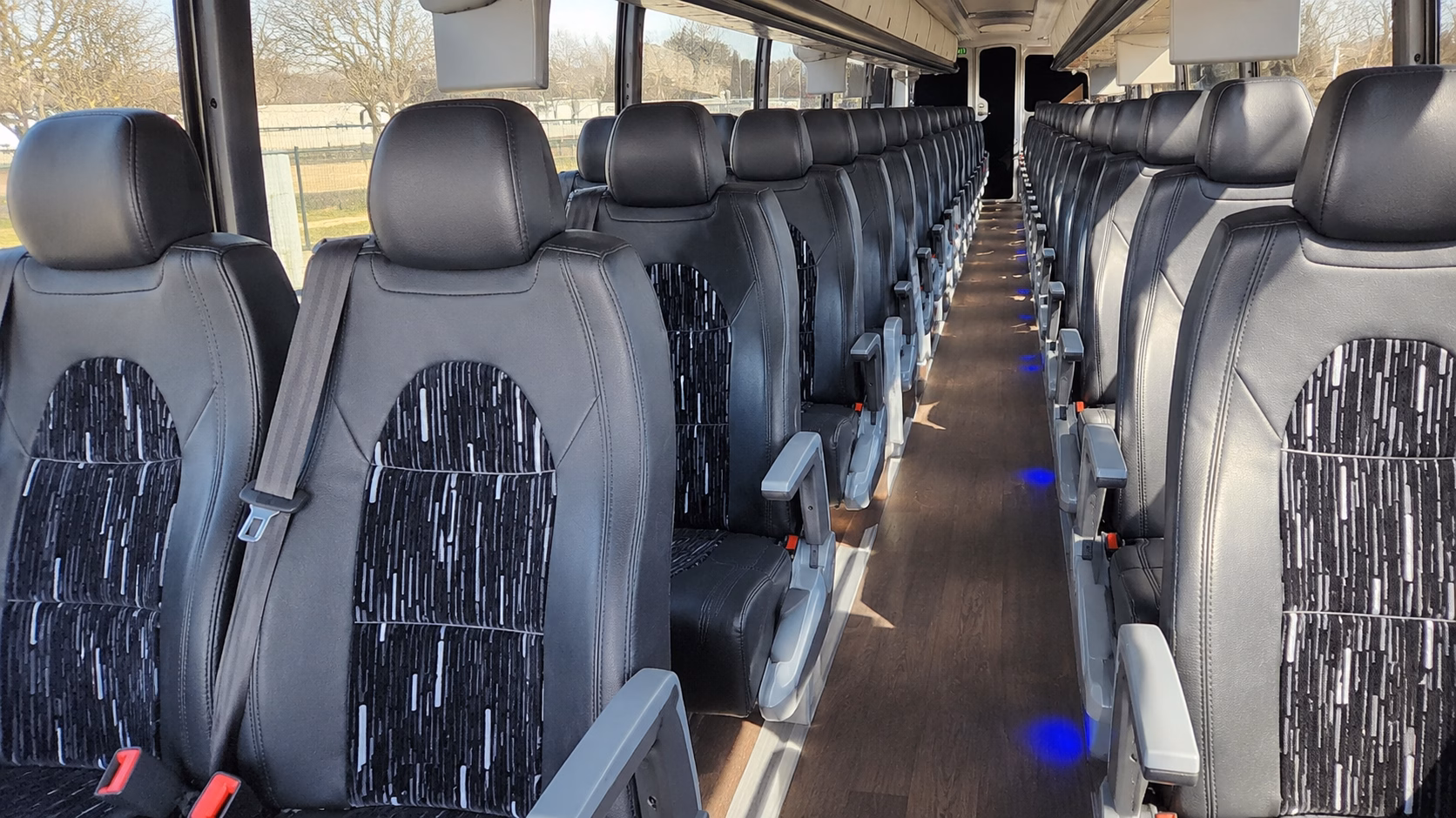 little rock rent a long distance charter bus in little rock