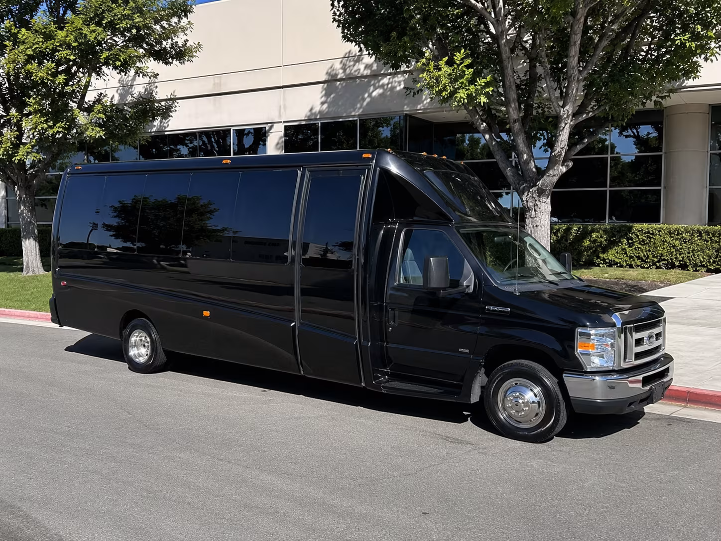 party buses make every jonesboro wine tour more fun