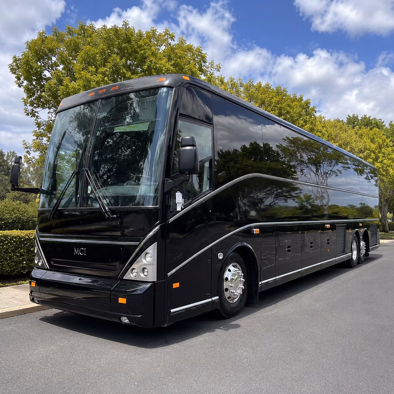 southaven youth sports team and fan group bus rentals in southaven