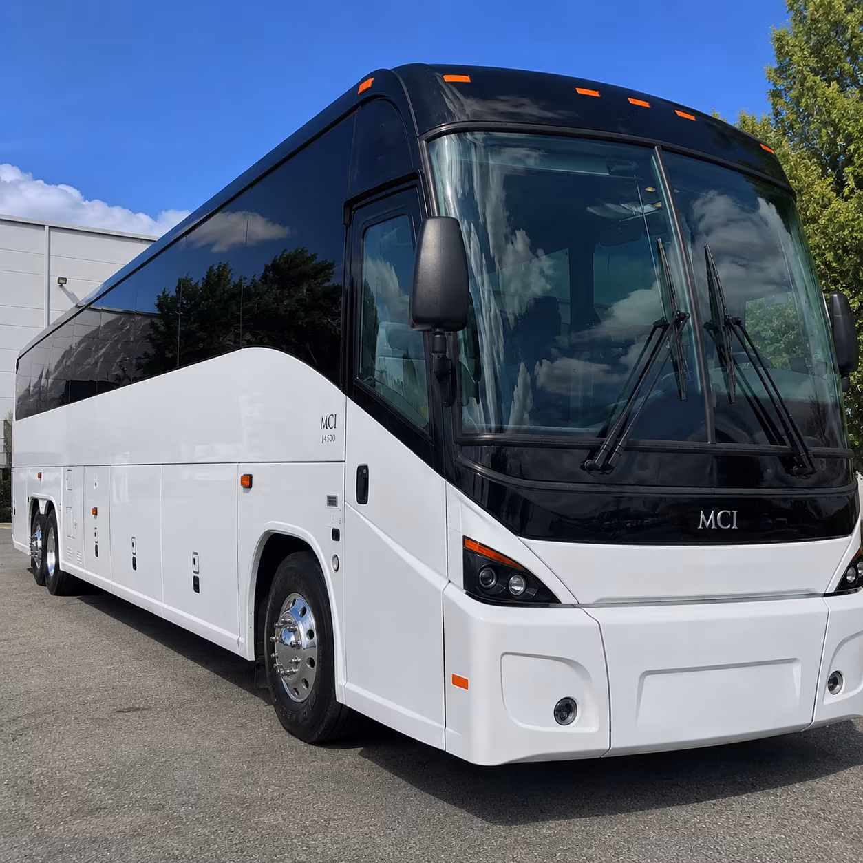 the easiest way to get your group to memphis international airport from jonesboro