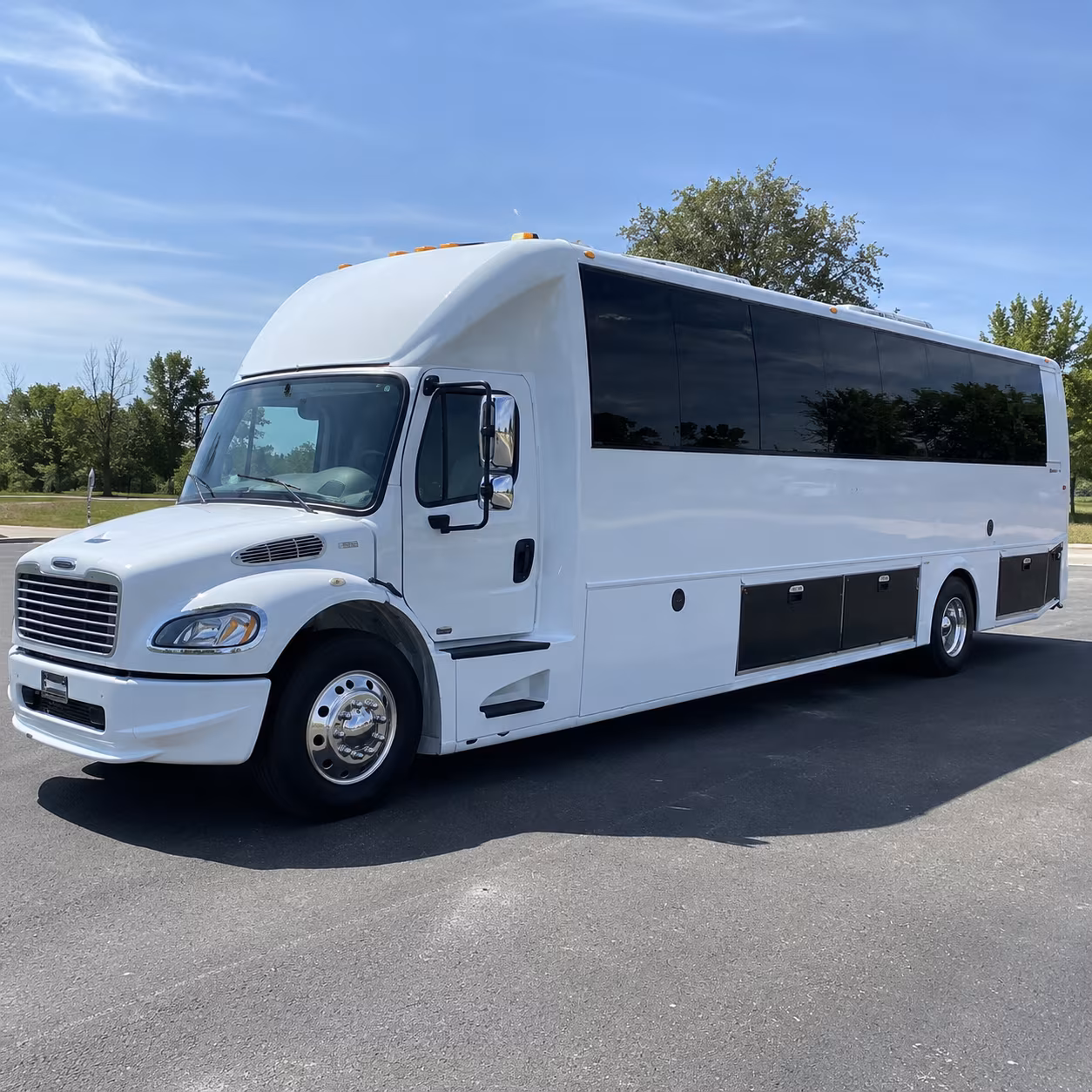 tupelo 40 passenger party bus